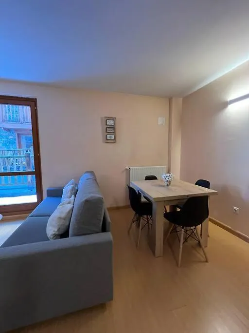 Apartamento Hasta 4 Pax Con Terraza- Nº Hut 08258 Soldeu 0*,  Andorra